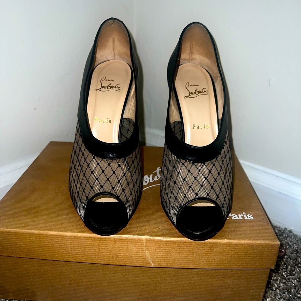 Christian Louboutin Resillana 120mm Resille Brode/Kid, Size 40